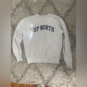 UP NORTH heavy material well made crewneck